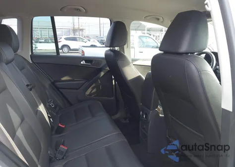 2016 Volkswagen Tiguan S из США, поврежденный, VIN WVGAV7AX0GW545659